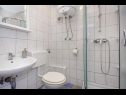 Appartamenti Ines - central with free parking: A1(2+2), A2(2+2) Betina - Isola di Murter  - Appartamento - A2(2+2): il bagno con la toilette