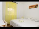 Appartamenti Matija - 30 m from sea: A1(4+2), A2(2+2) Jezera - Isola di Murter  - Appartamento - A1(4+2): la camera da letto