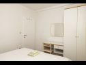 Appartamenti Matija - 30 m from sea: A1(4+2), A2(2+2) Jezera - Isola di Murter  - Appartamento - A1(4+2): la camera da letto
