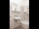 Appartamenti Matija - 30 m from sea: A1(4+2), A2(2+2) Jezera - Isola di Murter  - Appartamento - A1(4+2): il bagno con la toilette