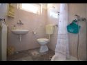 Appartamenti Andri - 100 m from sea: A1(4+2) Murter - Isola di Murter  - Appartamento - A1(4+2): il bagno con la toilette