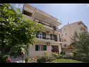 Appartamenti Petar - free parking A1(3+1), A2(5) Dugi Rat - Riviera Omis  - la casa