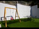 Casa vacanza Miho - with pool : H(12+4) Omis - Riviera Omis  - Croazia - parco giochi per i bambini