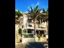 Appartamenti Nasta - 10 m from beach: A1(2+2), SA2(2), SA3(2) Omis - Riviera Omis  - la casa