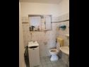Appartamenti Renko - free parking : A1(2+2) Omis - Riviera Omis  - Appartamento - A1(2+2): il bagno con la toilette