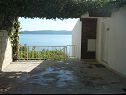 Appartamenti Mirela - with sea view, balcony: A1(4+1), SA2(2) Pisak - Riviera Omis  - il parcheggio