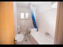 Appartamenti Sea View - 250 m from sea: A1 Grande(7+1), A2 Vila Jadrana(2+1) Suhi Potok - Riviera Omis  - Appartamento - A2 Vila Jadrana(2+1): il bagno con la toilette
