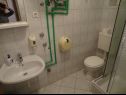 Appartamenti Don - 90m from the sea: A4(5), SA1 2S(2), SA2 2R(2) Dinjiska - Isola di Pag  - Studio appartamento - SA1 2S(2): il bagno con la toilette