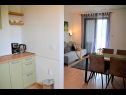 Appartamenti Maja - peaceful and quiet location A1(4+1), A2(2+2) Dobropoljana - Isola di Pasman  - Appartamento - A2(2+2): la cucina con la sala da pranzo
