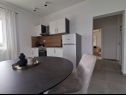 Appartamenti Rina A1(4), A2(3), A3(3) Nevidane - Isola di Pasman  - Appartamento - A3(3): la cucina con la sala da pranzo