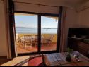Appartamenti Dijana - right next to the beach: A1-prizemlje(5), A2-prizemlje (2), A3 (2+2) Tkon - Isola di Pasman  - Appartamento - A3 (2+2): la sala da pranzo