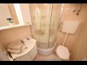 Appartamenti Lucky - 150m from the sea A1(3), SA2(2), A3(3), A4(2) Orebic - Peninsola di Peljesac  - Appartamento - A4(2): il bagno con la toilette