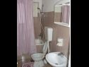 Appartamenti Boris - with pool : A1(4+1), A2(4+1), A3(3) Orebic - Peninsola di Peljesac  - Appartamento - A1(4+1): il bagno con la toilette