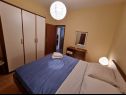 Appartamenti Dami - 100m from the sea A1 Sun(2+1), A2 Earth(2+1), A3 Sea(2+1), A4 Wind(2+1) Orebic - Peninsola di Peljesac  - Appartamento - A2 Earth(2+1): la camera da letto