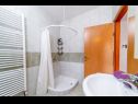 Appartamenti Nada- sea view: A1 - Ljubičasti (4+2), A2 - Crveni (4+2) Banjol - Isola di Rab  - Appartamento - A1 - Ljubičasti (4+2): il bagno con la toilette