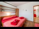 Appartamenti Nada- sea view: A1 - Ljubičasti (4+2), A2 - Crveni (4+2) Banjol - Isola di Rab  - Appartamento - A2 - Crveni (4+2): la camera da letto