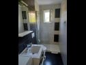 Appartamenti Pero - 50 m from sea : A1 Ljiljana(4), SA2(2), A3 Lea(2) Banjol - Isola di Rab  - Appartamento - A3 Lea(2): il bagno con la toilette