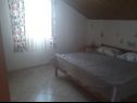 Appartamenti Frane - 20 m from beach: A1(6+1) , A2(5)  Barbat - Isola di Rab  - Appartamento - A2(5) : la camera da letto