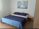 Appartamenti Frane - 20 m from beach: A1(6+1) , A2(5)  Barbat - Isola di Rab  - Appartamento - A1(6+1) : la camera da letto
