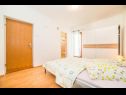 Appartamenti Niki - 70m from the sea: A1(4+1), A2(4+1), A3(4), SA4(2+1) Kampor - Isola di Rab  - Appartamento - A2(4+1): la camera da letto