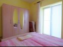 Appartamenti Nedo - 150 m from sandy beach: A1(2+1), A2(2+1) Lopar - Isola di Rab  - Appartamento - A2(2+1): la camera da letto