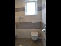 Appartamenti Mario - 150m from sea: A1(2), A2(4), A3 deluxe(4), R(2) Supetarska Draga - Isola di Rab  - Camera - R(2): il bagno con la toilette