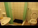 Appartamenti Irmica - by the sea: A1(2+3), A2(2+1), SA3(2+1), SA4(2), SA5(3) Lukovo Sugarje - Riviera Senj  - Studio appartamento - SA3(2+1): il bagno con la toilette