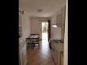 Appartamenti Ani - 250m from beach A1(2) Brodarica - Riviera Sibenik  - Appartamento - A1(2): la cucina con la sala da pranzo