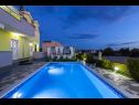 Casa vacanza JP H(10) Brodarica - Riviera Sibenik  - Croazia - la piscina (casa e dintorni)