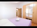 Appartamenti Vik - 250 m from beach A1(4), A2(3), A3(2), SA4(2) Brodarica - Riviera Sibenik  - Appartamento - A2(3): la camera da letto