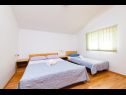 Appartamenti Vik - 250 m from beach A1(4), A2(3), A3(2), SA4(2) Brodarica - Riviera Sibenik  - Appartamento - A2(3): la camera da letto