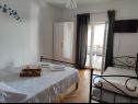 Appartamenti Josi - parking and barbecue: A1(2+2), A2(4+1) Grebastica - Riviera Sibenik  - Appartamento - A2(4+1): la camera da letto