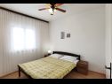 Appartamenti Ziva - by the beach; A1(6), A2(4), A3 (2+1) Baia Lozica (Rogoznica) - Riviera Sibenik  - Croazia - Appartamento - A1(6): la camera da letto