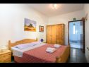 Appartamenti Modri Dragulj - with pool : A1(2), A2(4), A3(4) Razanj - Riviera Sibenik  - Appartamento - A2(4): la camera da letto