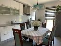 Appartamenti Bilja - 20 M from the sea A1(2), A2(2), A3(2), A4(6) Rogoznica - Riviera Sibenik  - Appartamento - A4(6): la cucina con la sala da pranzo