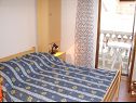 Appartamenti Ivan - with free parking: A2(2+1) Tribunj - Riviera Sibenik  - Appartamento - A2(2+1): la camera da letto