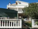 Appartamenti Malaga - comfortable and free parking: A2 B(4+1), SA C(2+1), SA D(2+0), SA E(2+1) Tribunj - Riviera Sibenik  - la casa