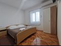 Appartamenti Kati - 150 m from beach: A2(4), A4(2), SA3(2), SA5(2), SA6(2) Vodice - Riviera Sibenik  - Appartamento - A2(4): la camera da letto