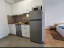 Appartamenti Kati - 150 m from beach: A2(4), A4(2), SA3(2), SA5(2), SA6(2) Vodice - Riviera Sibenik  - Studio appartamento - SA6(2): la cucina
