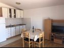 Appartamenti Sabina - parking: A1(2+2), A3(2+2), A4(2+2) Vodice - Riviera Sibenik  - Appartamento - A3(2+2): la cucina con la sala da pranzo