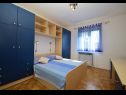 Appartamenti Snježa - green house: A1 Andelija(5), B2 Snjezana(4+1) Vodice - Riviera Sibenik  - Appartamento - B2 Snjezana(4+1): la camera da letto