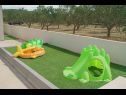 Casa vacanza Ivy - with outdoor swimming pool: H(4+2) Vodice - Riviera Sibenik  - Croazia - parco giochi per i bambini