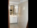 Appartamenti Mira - 20 m from pebble beach: A1(4+1), A2(4) Zaboric - Riviera Sibenik  - Appartamento - A1(4+1): il bagno con la toilette