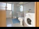 Appartamenti Ana - quiet and peaceful: A1(4+1), A2(4+1) Maslinica - Isola di Solta  - Appartamento - A2(4+1): il bagno con la toilette
