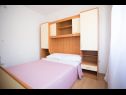Appartamenti Ana - quiet and peaceful: A1(4+1), A2(4+1) Maslinica - Isola di Solta  - Appartamento - A2(4+1): la camera da letto