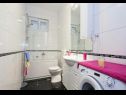 Appartamenti Zdene - private pool: A1(6+2), A2(6) Kastel Luksic - Riviera Split  - Appartamento - A1(6+2): il bagno con la toilette