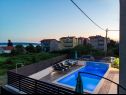 Appartamenti Zdene - private pool: A1(6+2), A2(6) Kastel Luksic - Riviera Split  - la piscina