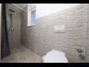 Appartamenti Niko - modern: SA1(2), A2(2+2), A3(2+2), A4(4+2) Kastel Luksic - Riviera Split  - Appartamento - A4(4+2): il bagno con la toilette