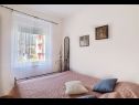  Monika - free parking: A1(2+1) Kastel Luksic - Riviera Split  - Appartamento - A1(2+1): la camera da letto