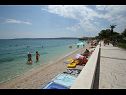 Appartamenti Jurica - 100 m from sea: A1(4+2), SA2(2), A3(2+2) Kastel Novi - Riviera Split  - la spiaggia